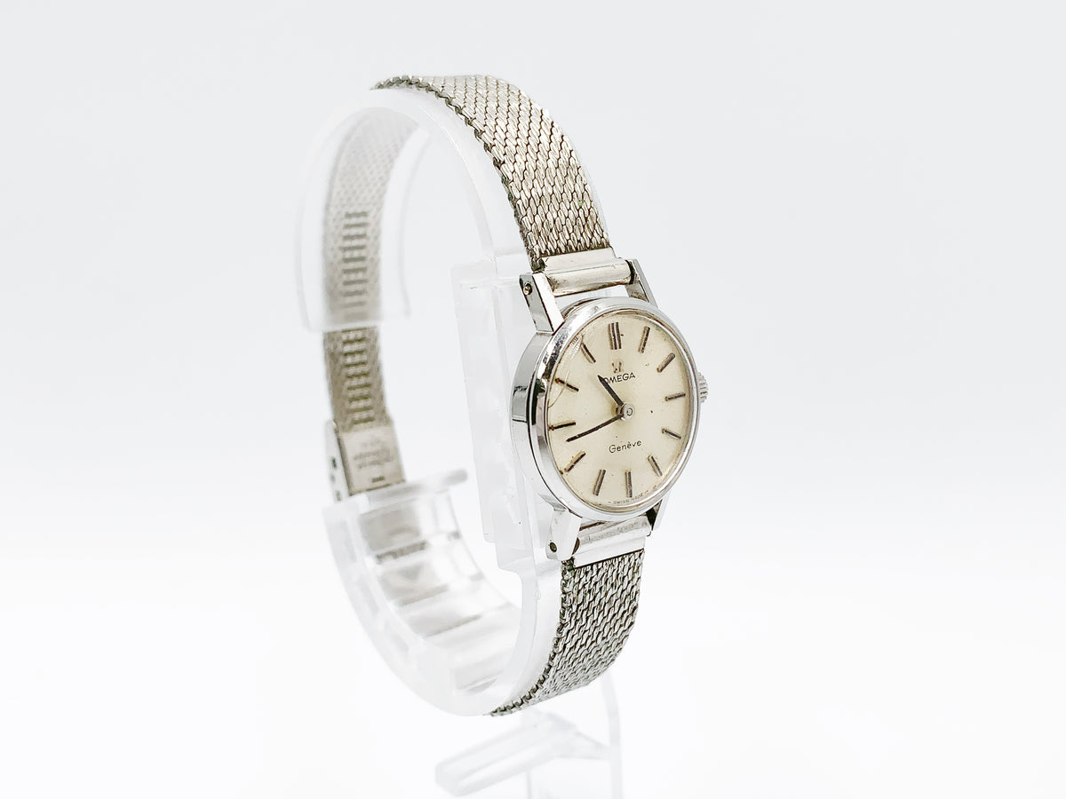 Omega Geneve hand-wound, ladies — silver dial