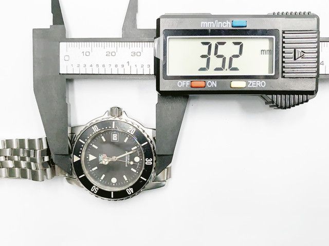 TAG Heuer Professional 200M WD1210.D0 Quartz — black dial — photo 18