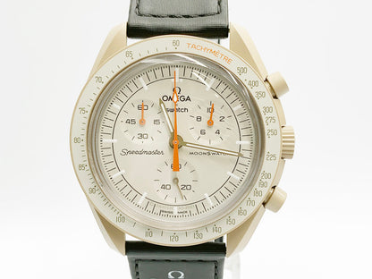Swatch MoonSwatch Mission to Jupiter SO33C100 Quartz — grey dial