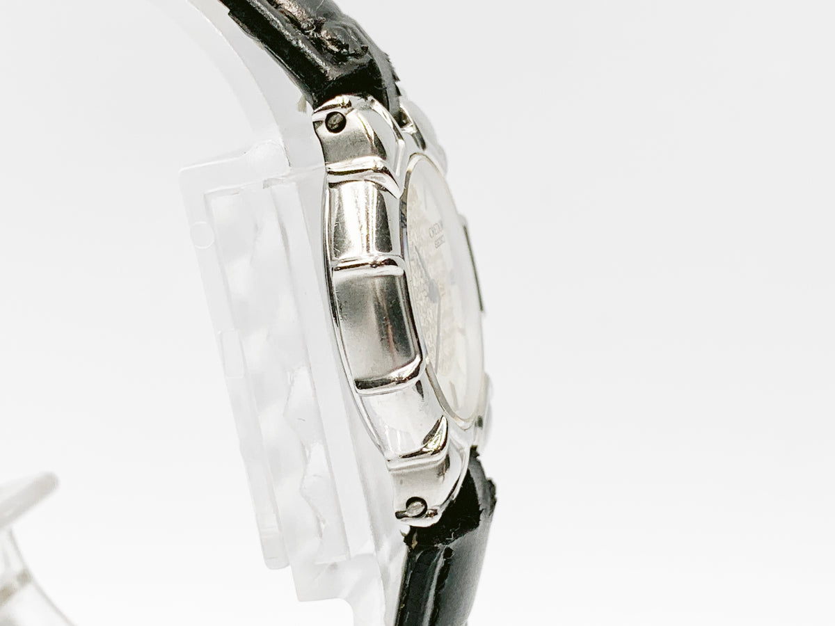 Seiko Credor 5A70-0700 Quartz, ladies — champagne dial